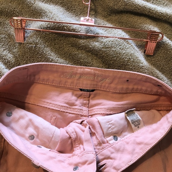 American Eagle Pale Pink Shorts - Picture 3 of 3